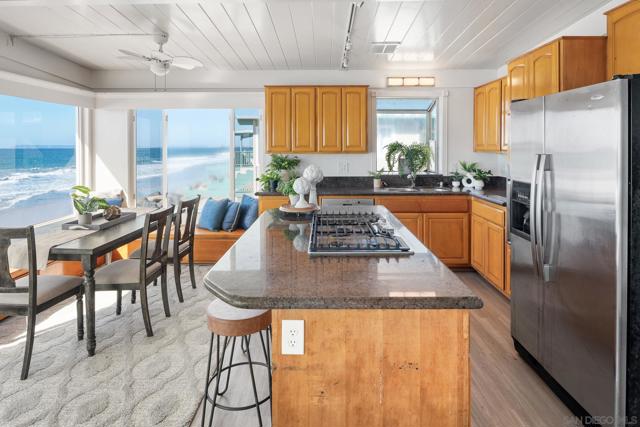 1680 Seacoast Drive, Imperial Beach CA: https://media.crmls.org/mediaz/9e85cd80-c120-4daf-974c-edc4d47cea93.jpg