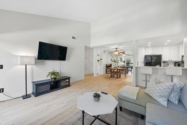 10250 Caminito Cuervo, San Diego CA: https://media.crmls.org/mediaz/9e8617ef-7216-4bf9-b754-f4952ca20932.jpg