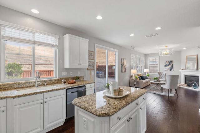 7260 Clear Vista Court, San Jose CA: https://media.crmls.org/mediaz/9e866efa-0c8a-48ea-b420-570c4e0023e8.jpg