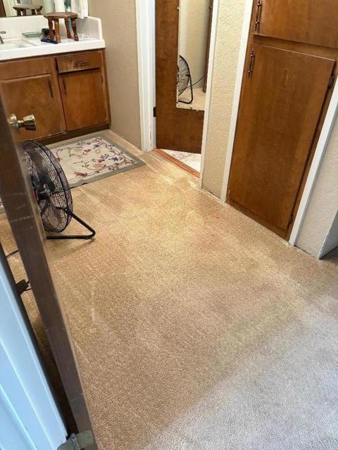 270 Joes Lane, Hollister CA: https://media.crmls.org/mediaz/9e86e577-e05a-4403-859e-ec172d60ace0.jpg