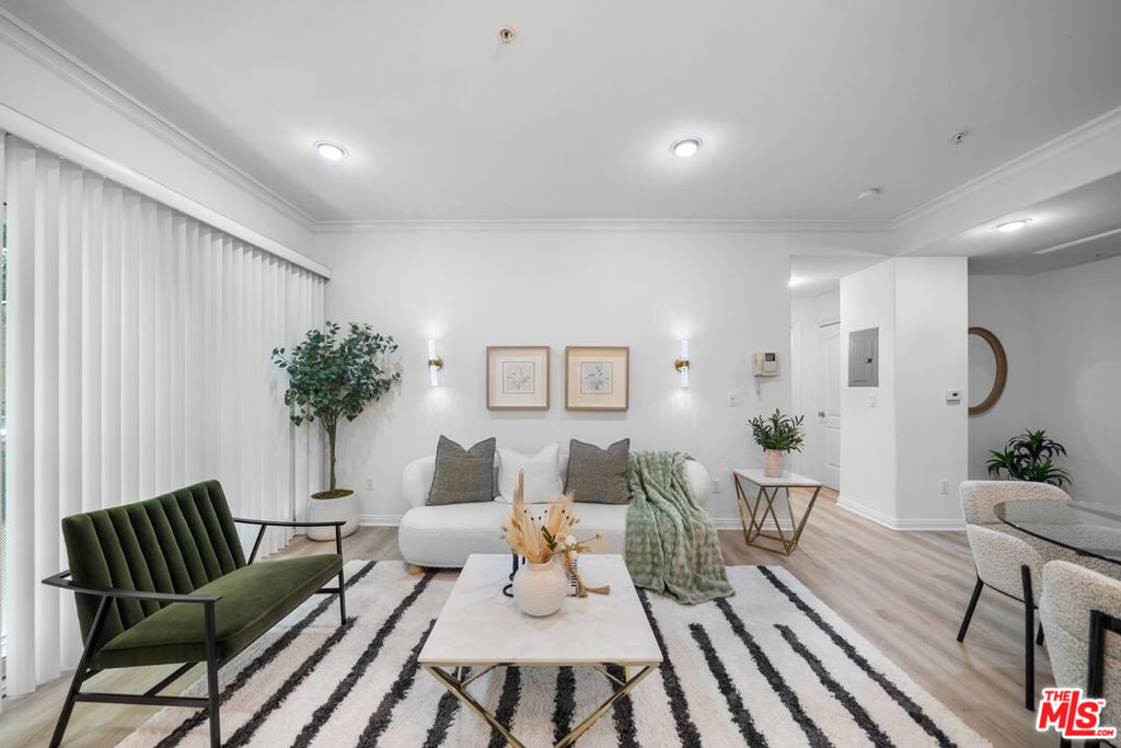 1128 S Serrano Avenue #104