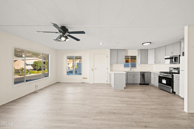 Detail Gallery Image 7 of 28 For 250 E Telegraph Rd #135,  Fillmore,  CA 93015 - 3 Beds | 2 Baths