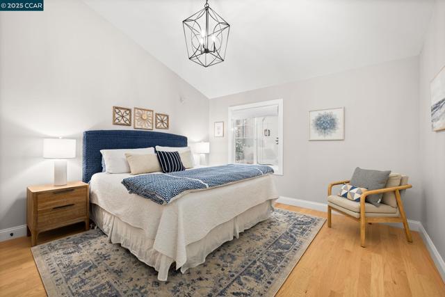 685 Saint George Rd, Danville CA: https://media.crmls.org/mediaz/9e879c55-fd66-4620-bb56-6001bce7d523.jpg