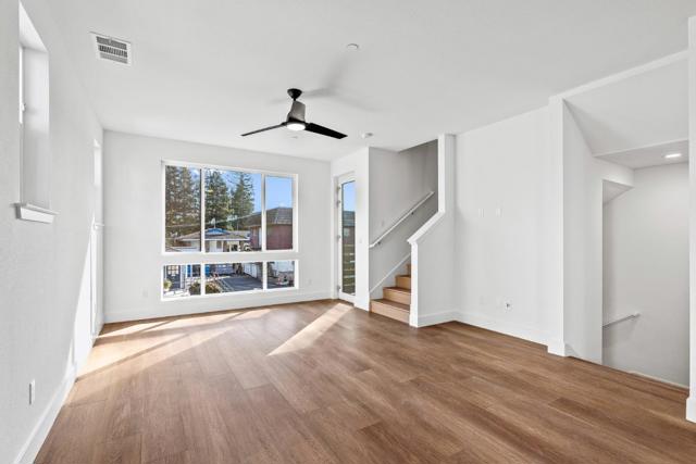 939 Woodside Road, Redwood City CA: https://media.crmls.org/mediaz/9e8825cd-dfbd-4b7f-87f9-c96536a07737.jpg