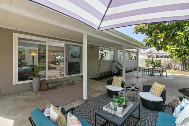 661 Balboa Avenue, Coronado CA: https://media.crmls.org/mediaz/9e88593c-14b0-4378-8641-45c6299b5384.jpg