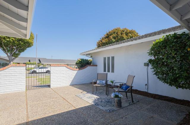 1244 La Mirada Drive, Salinas CA: https://media.crmls.org/mediaz/9e8868dc-bb91-4096-8567-6fea9d5c05d0.jpg