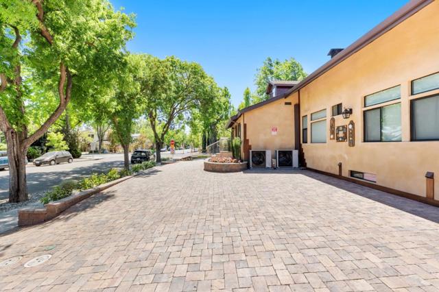 251 Middlefield Road, Palo Alto CA: https://media.crmls.org/mediaz/9e896b87-bdf0-44dd-9bcf-952e3bd81a49.jpg