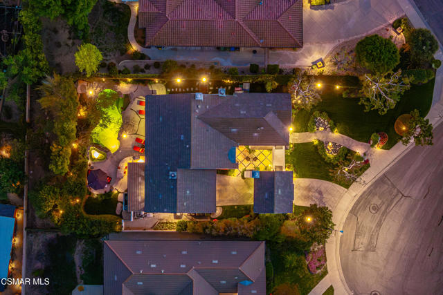 1008 N Country Club Drive, Simi Valley CA: https://media.crmls.org/mediaz/9e898825-261c-408c-82da-45e270e28682.jpg