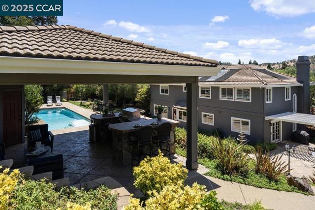 825 Bertram St, Walnut Creek CA: https://media.crmls.org/mediaz/9e89d366-ade8-4f86-b283-ef9705de39a8.jpg