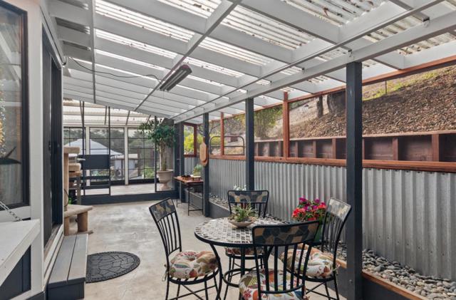 1458 Oakleaf Drive, Royal Oaks CA: https://media.crmls.org/mediaz/9e8b7d78-f451-4621-b64c-76b640aa66c4.jpg