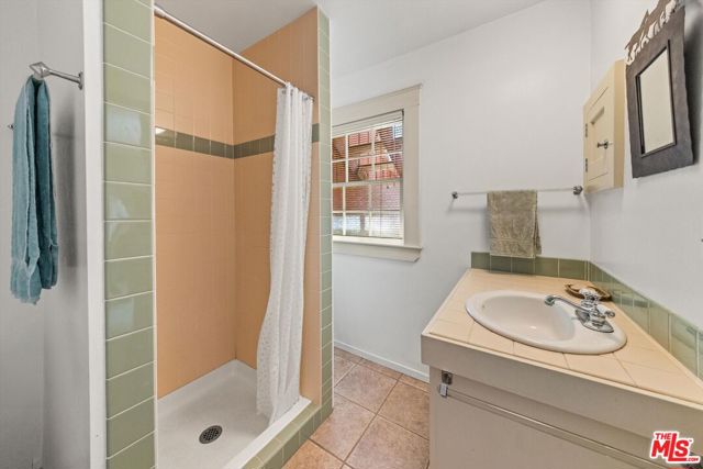 1060 Tremonto Road, Santa Barbara CA: https://media.crmls.org/mediaz/9e8b8fbb-fc07-48a5-baaa-48c725e6b3af.jpg