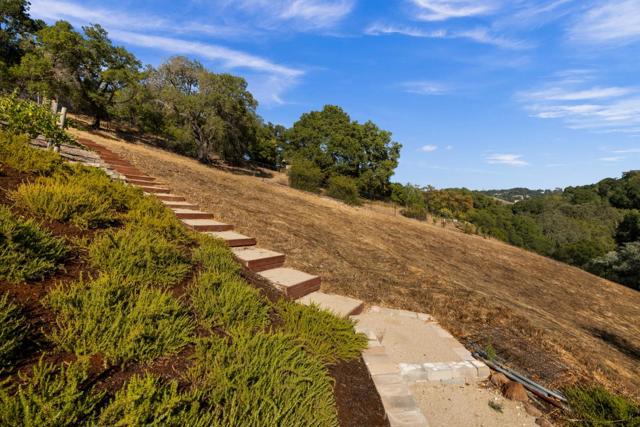 17435 Phillips Avenue, Los Gatos CA: https://media.crmls.org/mediaz/9e8bb6f5-cab9-4efc-bbb8-6af263221d6f.jpg