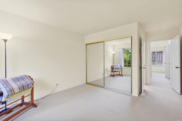 Detail Gallery Image 11 of 23 For 1982 Fairlee Dr, Encinitas,  CA 92024 - 2 Beds | 2 Baths