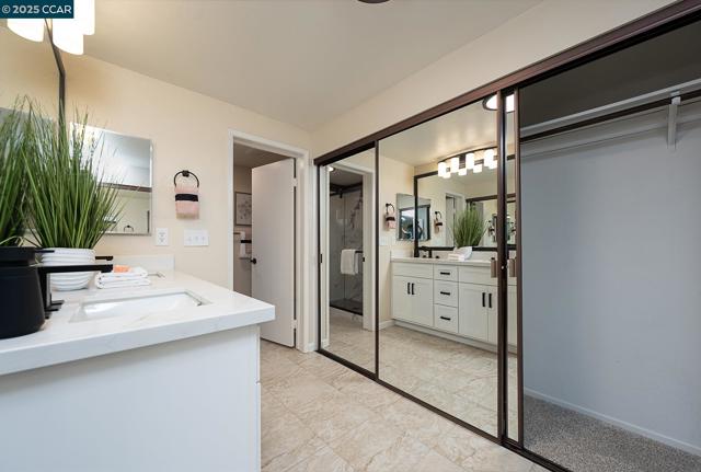 2128 Presidio Ct, Danville CA: https://media.crmls.org/mediaz/9e8c0b80-b249-4a73-9479-ef0757269b62.jpg