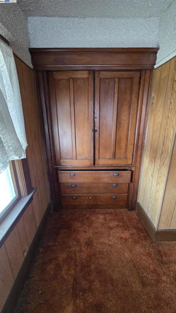 3020 E. 19th st, Oakland CA: https://media.crmls.org/mediaz/9e8cb119-7bca-4170-a9e7-0e1b1fd4578a.jpg
