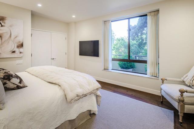 20 W 3rd Avenue, San Mateo CA: https://media.crmls.org/mediaz/9e8d3a99-96f6-416d-9e64-153ea4fb5c54.jpg