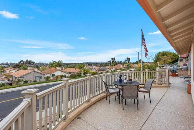 Detail Gallery Image 6 of 36 For 634 via Santa Paulo, Vista,  CA 92081 - 2 Beds | 2 Baths