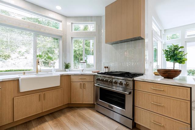 4436 Heritage Glen, San Diego CA: https://media.crmls.org/mediaz/9e8de158-47f9-4573-b584-13ee561e8b9b.jpg