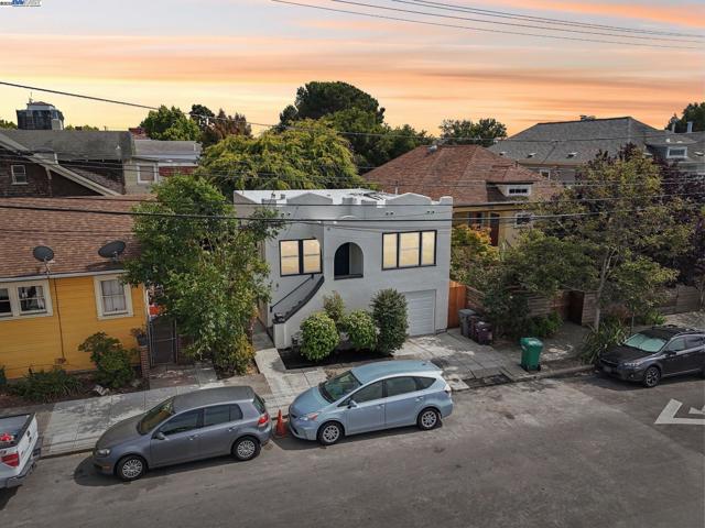 511 59Th St, Oakland CA: https://media.crmls.org/mediaz/9e8de2fc-9f11-47aa-9bfa-a13be3f3aaff.jpg
