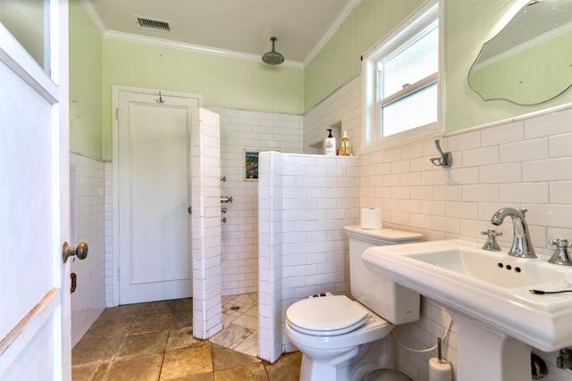 Image 23 of 73 For 9226 Briercrest Dr