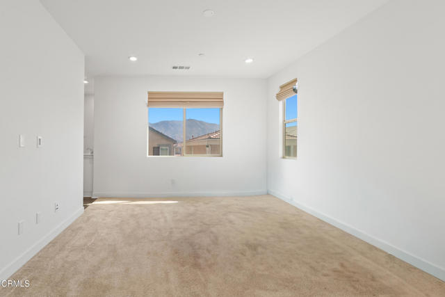 Detail Gallery Image 20 of 46 For 1966 Meyer Ct, Santa Paula,  CA 93060 - 4 Beds | 3/1 Baths