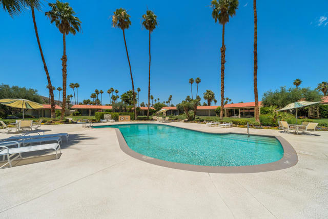 76895 Lark Drive, Indian Wells CA: https://media.crmls.org/mediaz/9e8ef918-ef79-4f30-b841-dbb3dc0eb02c.jpg