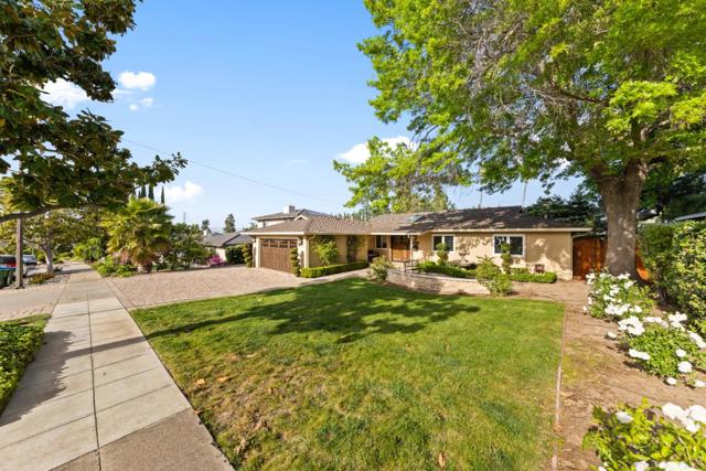 228 Prince Street, Los Gatos CA: https://media.crmls.org/mediaz/9e8fe8d4-e552-473c-9c38-2efa269094c4.jpg