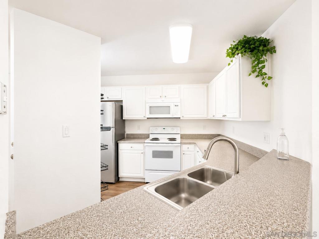 7405 Charmant Dr - photo 2