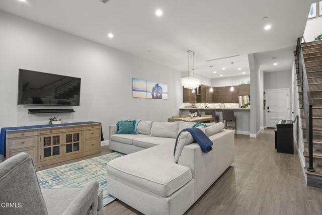 Detail Gallery Image 6 of 43 For 3236 Royal Oaks Dr #5,  Thousand Oaks,  CA 91362 - 3 Beds | 2/1 Baths