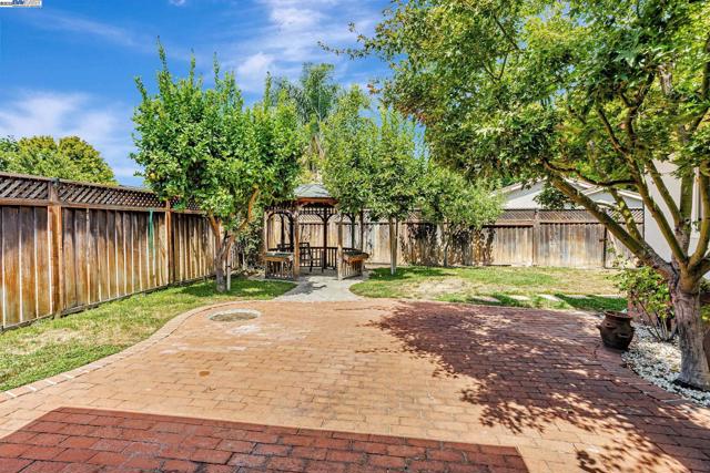903 Lanewood Dr, San Jose CA: https://media.crmls.org/mediaz/9e9109a5-0be2-48aa-9f23-3c761d08944f.jpg