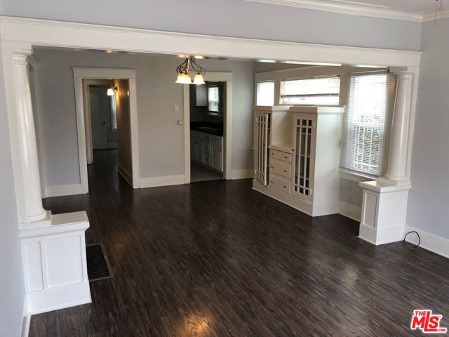 1604 La Fayette Road, Los Angeles CA: https://media.crmls.org/mediaz/9e9267c1-b1c5-43e7-a42f-3016912596a1.jpg