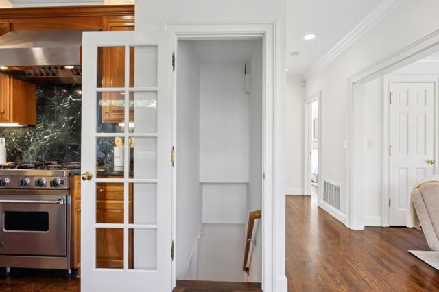 851 Nevada Avenue, San Jose CA: https://media.crmls.org/mediaz/9e92b36a-d39e-49e7-88d8-6ebaa57a3a39.jpg