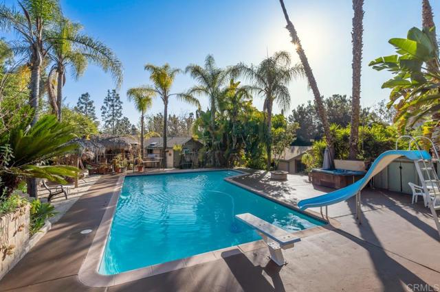 10880 Hess Drive, La Mesa CA: https://media.crmls.org/mediaz/9e92c67b-3ce2-4f5f-9c85-09bb77ad9409.jpg
