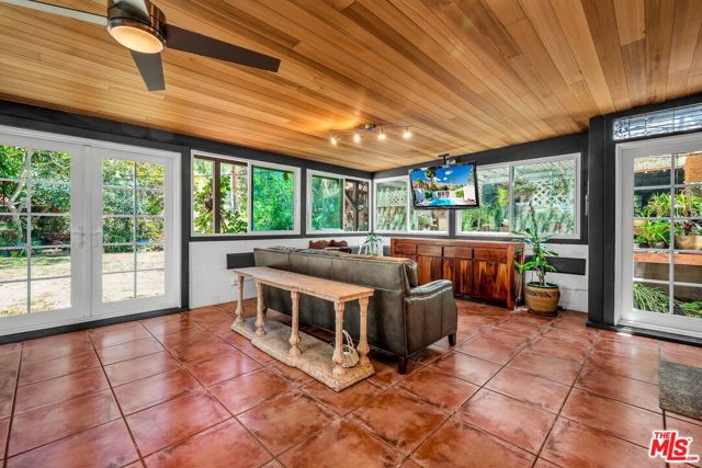 8732 Villanova Avenue, Los Angeles CA: https://media.crmls.org/mediaz/9e92faf7-e90e-4fe7-80ae-588d3c27f7be.jpg