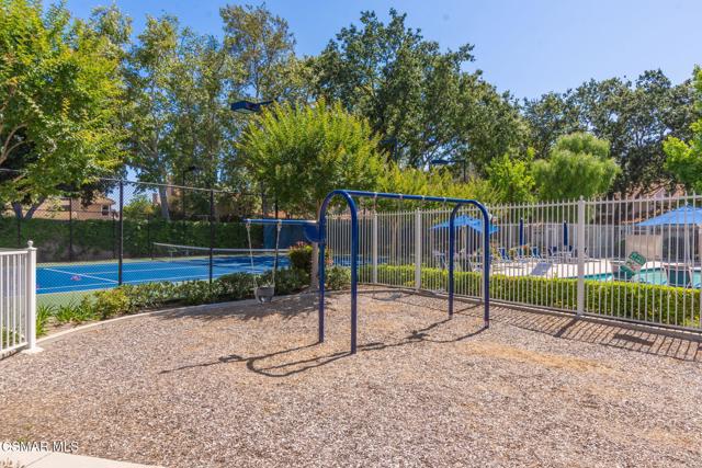 4826 Piedmont Drive, Oak Park CA: https://media.crmls.org/mediaz/9e93d4ad-bbb8-43e2-b8b2-fb7a7eec31b5.jpg