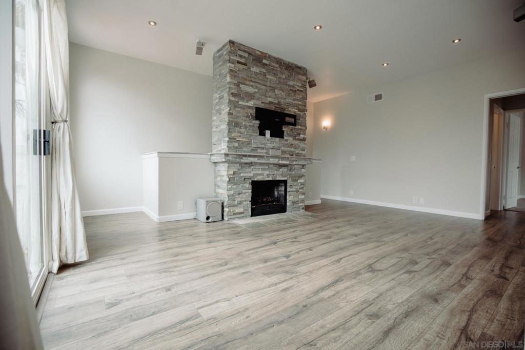 MLS #250036539SD img 2