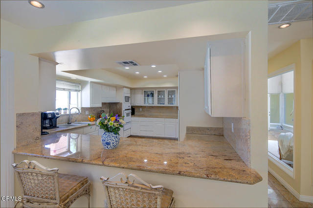 220 W Hillcrest Boulevard, Monrovia CA: https://media.crmls.org/mediaz/9e9462cd-233f-4750-950e-157853339c04.jpg