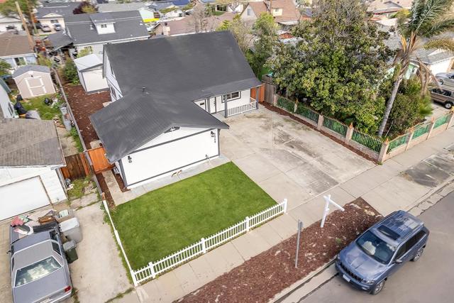 2068 Interbay Drive, San Jose CA: https://media.crmls.org/mediaz/9e948cf4-d1d3-459c-913c-a6784b72554b.jpg