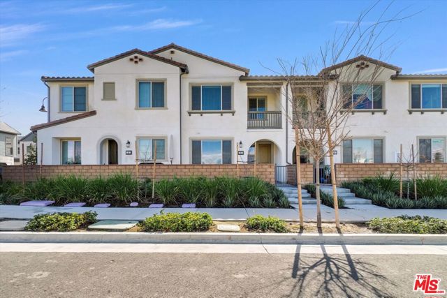 4102 S Limecrest Paseo, Ontario CA: https://media.crmls.org/mediaz/9e958b4f-86c5-4d93-afec-d4b60e2ccc79.jpg