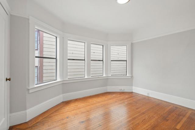 189 Lee Avenue, San Francisco CA: https://media.crmls.org/mediaz/9e95eb15-3443-47b8-bea2-4c4f372e6a1a.jpg