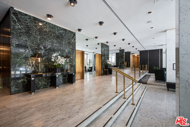 10450 Wilshire Boulevard, Los Angeles CA: https://media.crmls.org/mediaz/9e95f9d3-6fc9-4dbf-8f21-595115d8af81.jpg