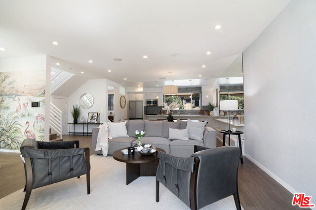1623 S Bedford Street, Los Angeles CA: https://media.crmls.org/mediaz/9e967d09-7a43-48c0-b078-9c17d3716fd2.jpg