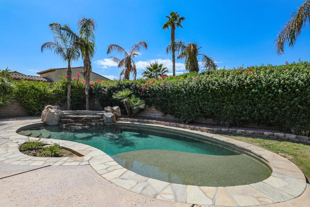 Image 32 of 38 For 81961 Contento Street