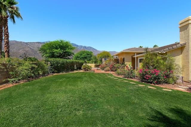 1360 E Vista Chino, Palm Springs CA: https://media.crmls.org/mediaz/9e984082-a7dd-4726-a9b7-bffe0bfa2f96.jpg