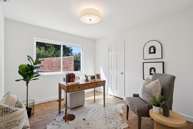 1515 Grove Way, Concord CA: https://media.crmls.org/mediaz/9e9862d6-18ab-492a-bbbf-1ced6c39c5b1.jpg