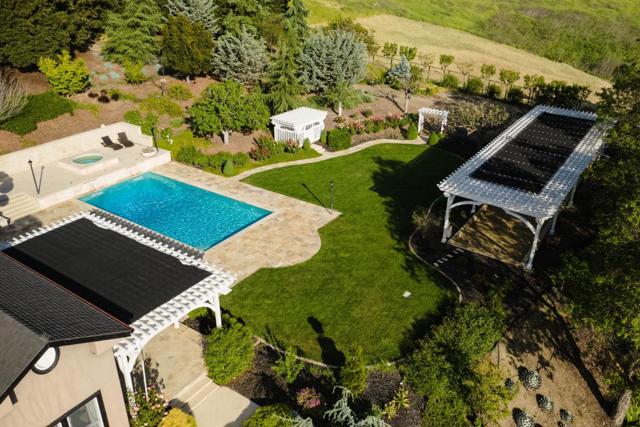 9540 Via Del Oro, Gilroy CA: https://media.crmls.org/mediaz/9e988378-e908-4376-adb0-3d706d972b83.jpg