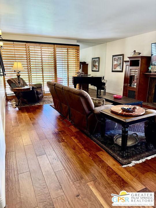 3410 E Bogert Trail, Palm Springs CA: https://media.crmls.org/mediaz/9e98f788-e315-4a43-ac87-078f9d5faae2.jpg