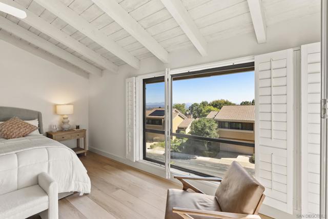 6489 Caminito Catalan, La Jolla CA: https://media.crmls.org/mediaz/9e992bcd-431e-44fd-a0ec-9c8dbdde7d40.jpg