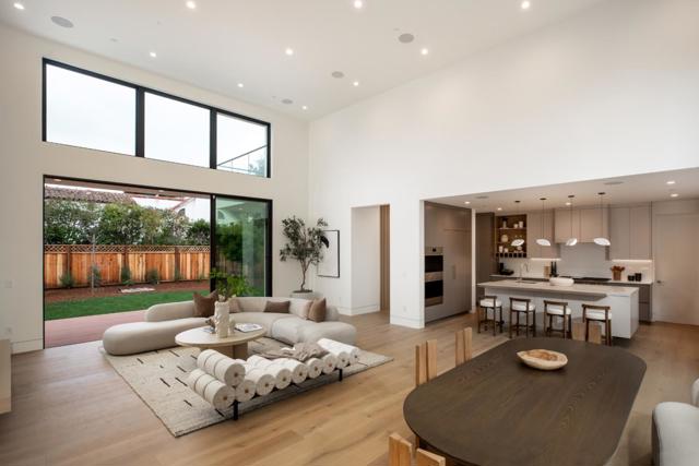 167 Almendral Avenue, Atherton CA: https://media.crmls.org/mediaz/9e99585a-4167-440c-ba0f-eb863606e846.jpg