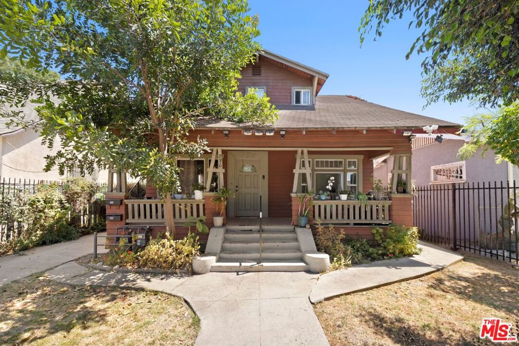 Multifamily at 986 E 51st Street